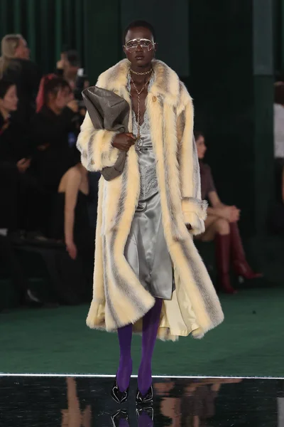 Look 33
